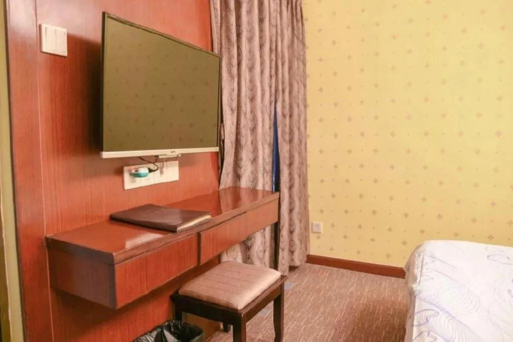 Bed in Renhe Good East Hotel