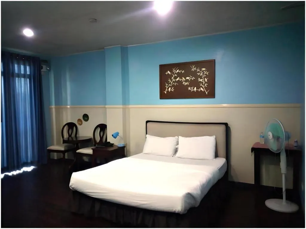 Bed in NYC Manhattan Suites