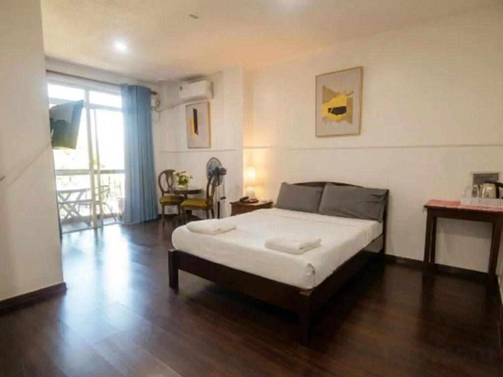 Bed in NYC Manhattan Suites