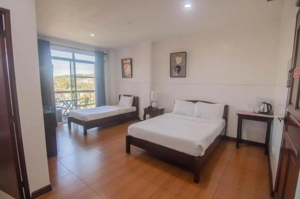 Bed in NYC Manhattan Suites