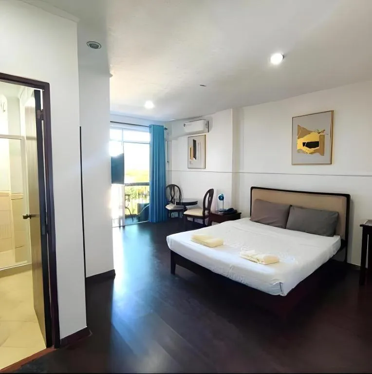 Bed in NYC Manhattan Suites