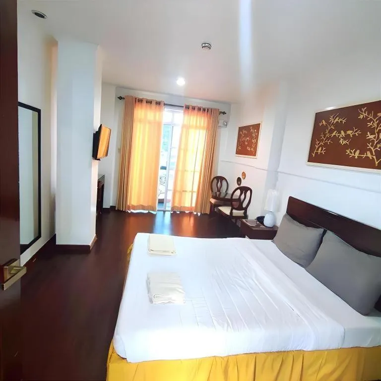 Bed in NYC Manhattan Suites