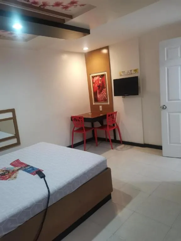 Bed in Hotel Sogo Tarlac