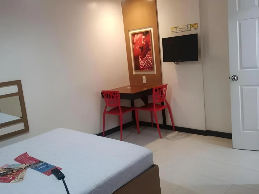 Bed in Hotel Sogo Tarlac