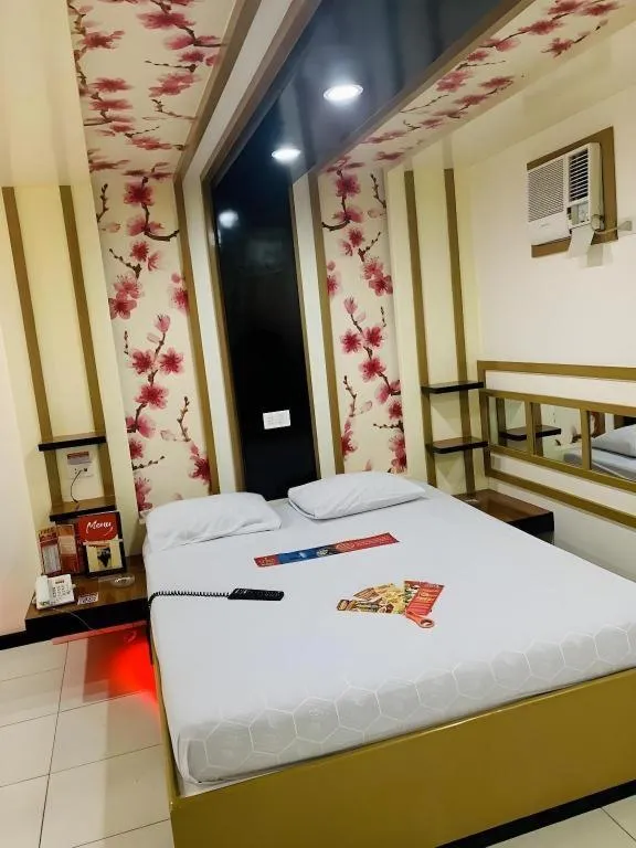 Bed in Hotel Sogo Tarlac
