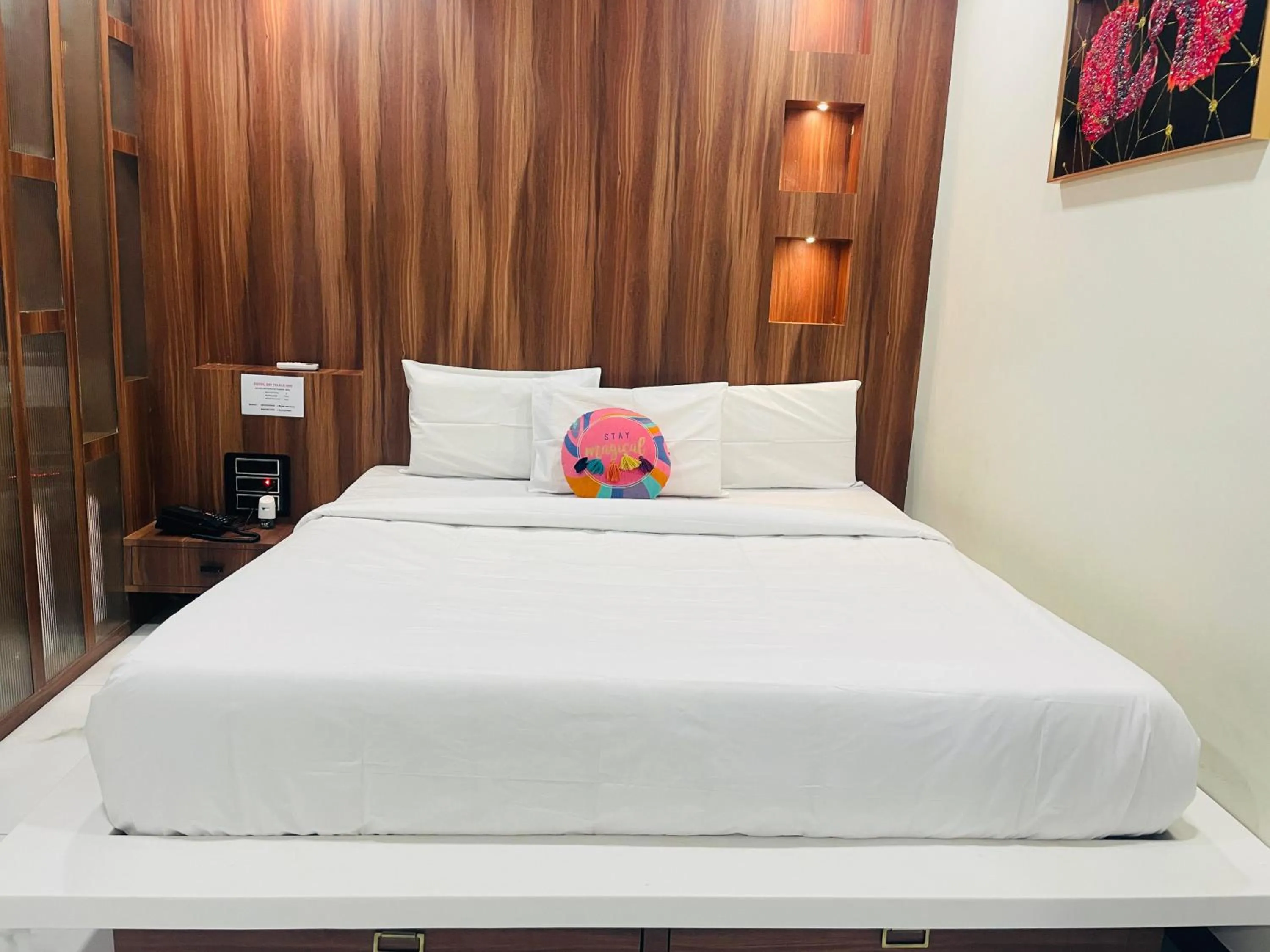 Bed in Hotel Sai Palace Inn