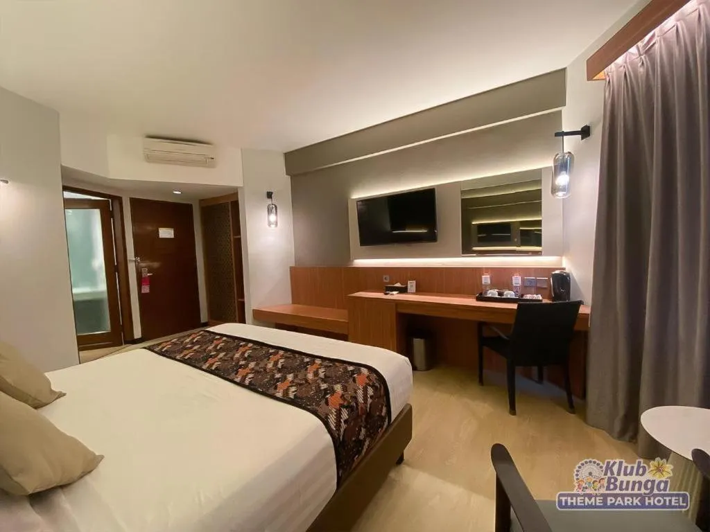 Bed in KLUB BUNGA THEME PARK HOTEL