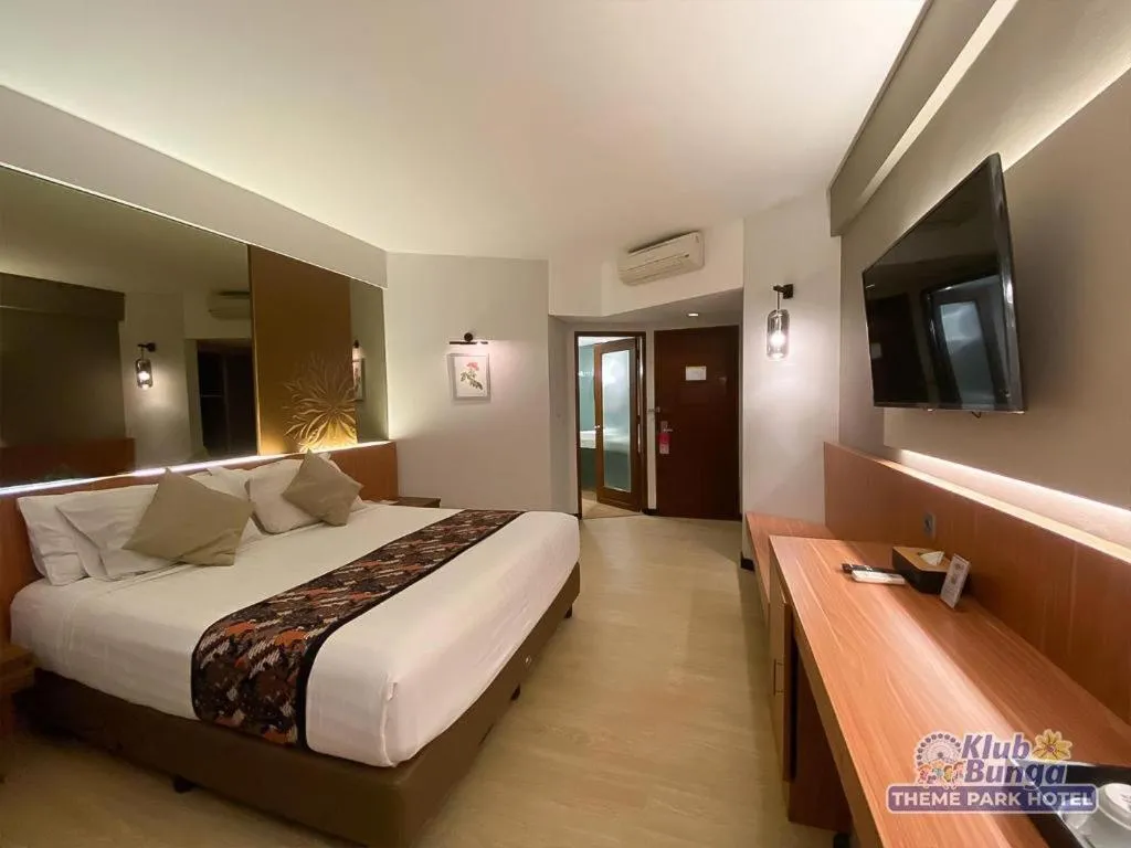 Bed in KLUB BUNGA THEME PARK HOTEL