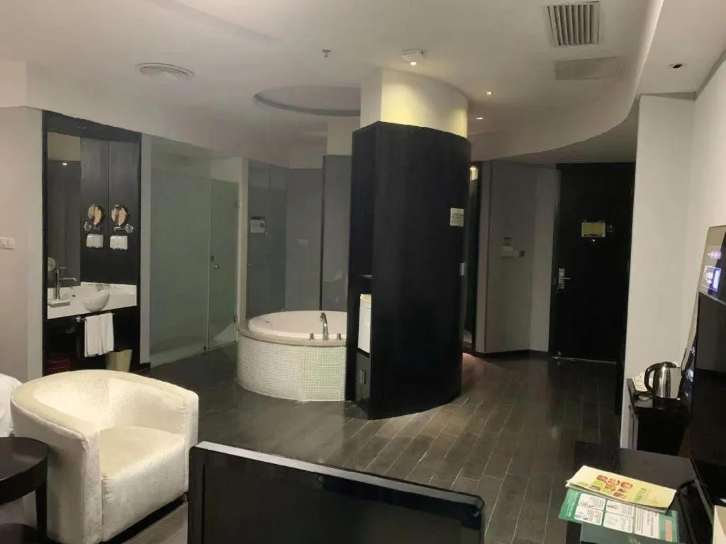 Guangdong Nanmei Osotto Hotel