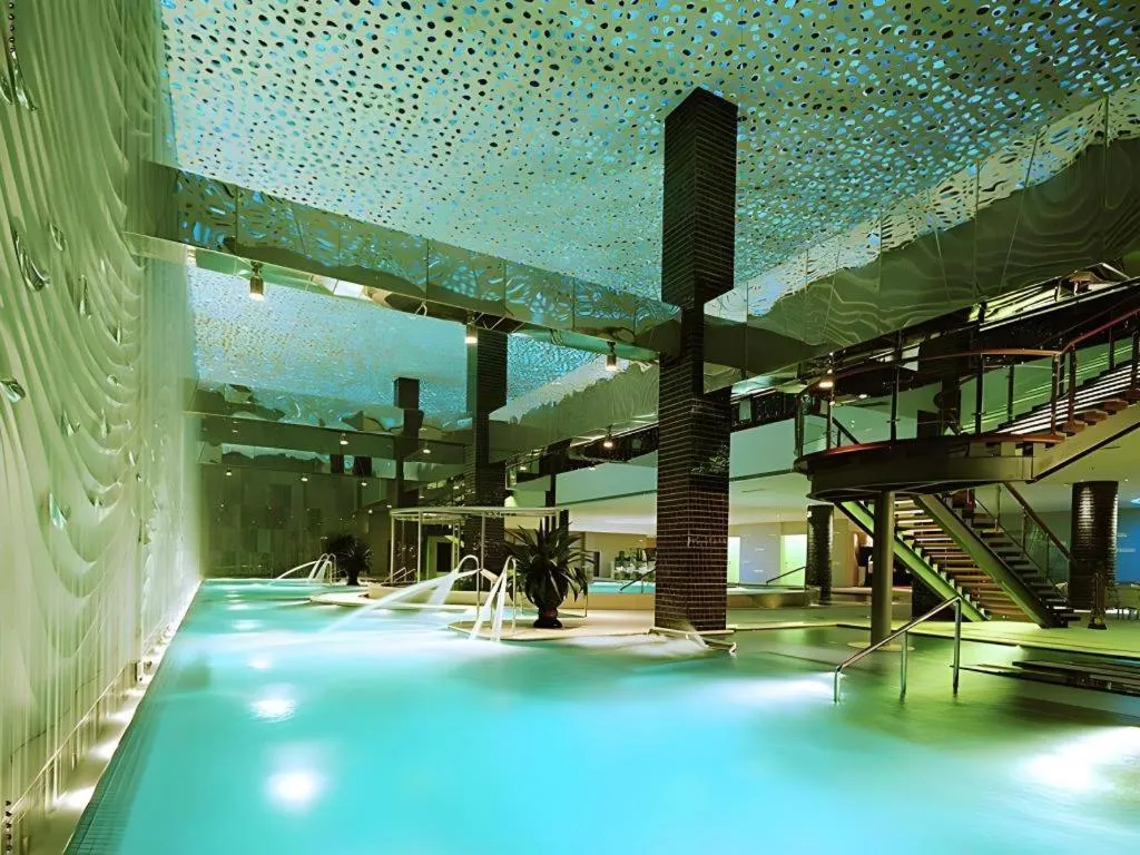 Guangdong Nanmei Osotto Hotel