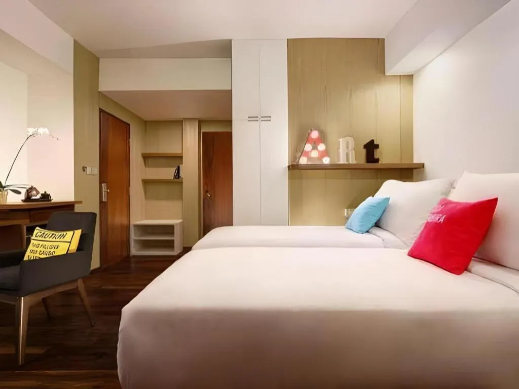 Bed in The Silk at Dago Boutique Hotel