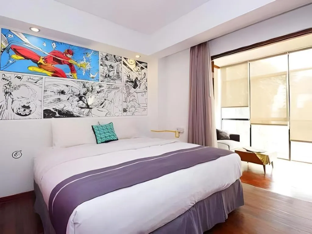 Bed in The Silk at Dago Boutique Hotel