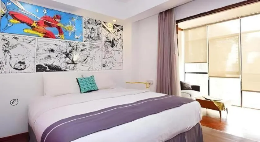 Bed in The Silk at Dago Boutique Hotel