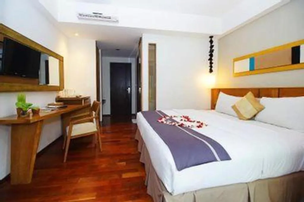 Bed in The Silk at Dago Boutique Hotel