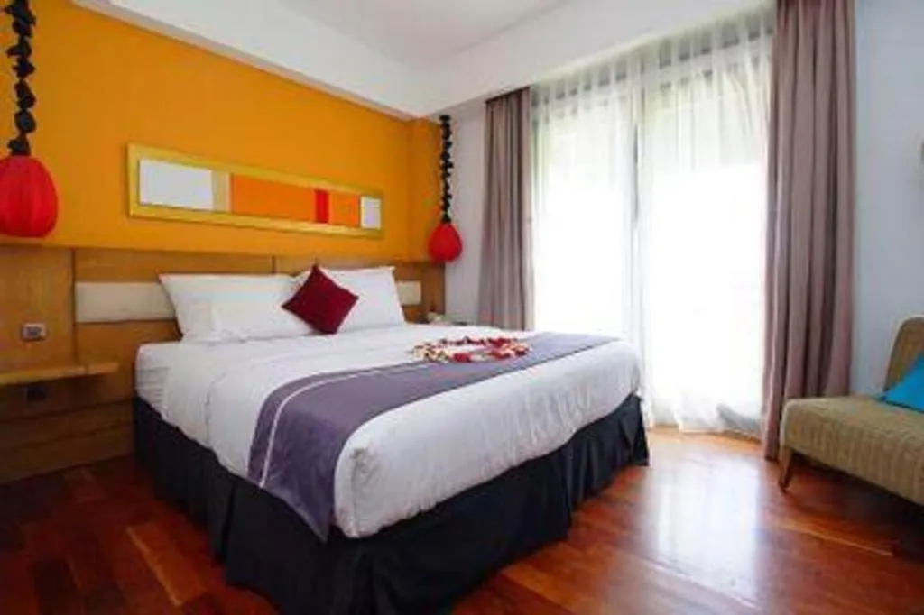 Bed in The Silk at Dago Boutique Hotel