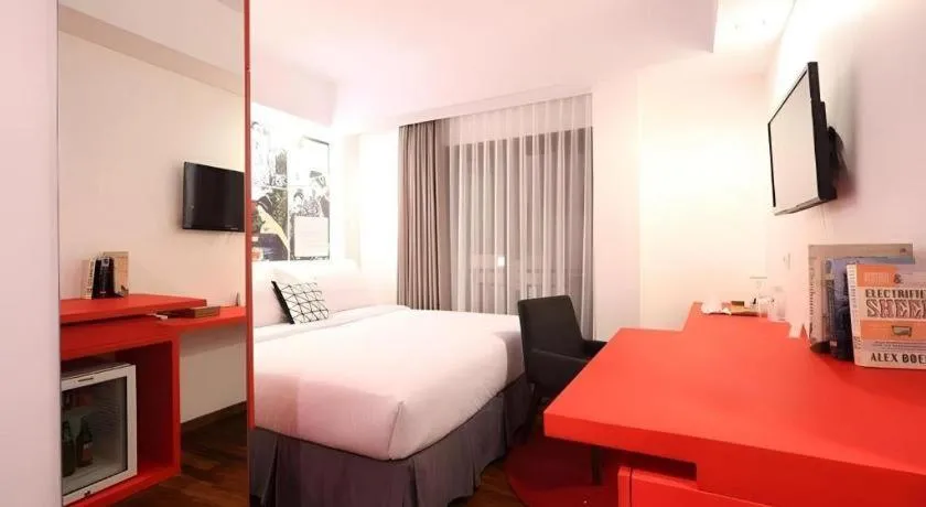 Bed in The Silk at Dago Boutique Hotel