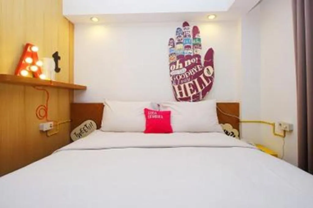 Bed in The Silk at Dago Boutique Hotel