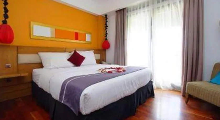 Bed in The Silk at Dago Boutique Hotel