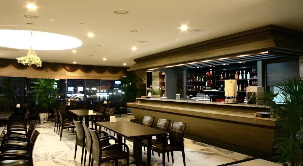 Metro Tourist Hotel Cheonan