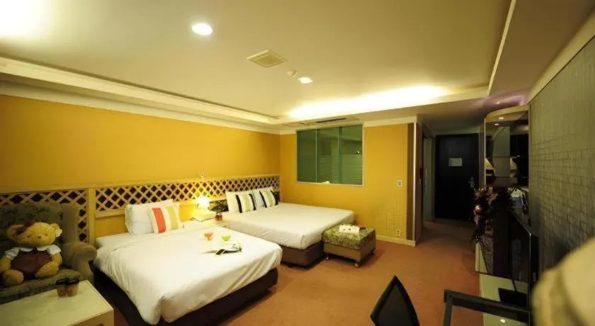 Bed in Metro Tourist Hotel Cheonan