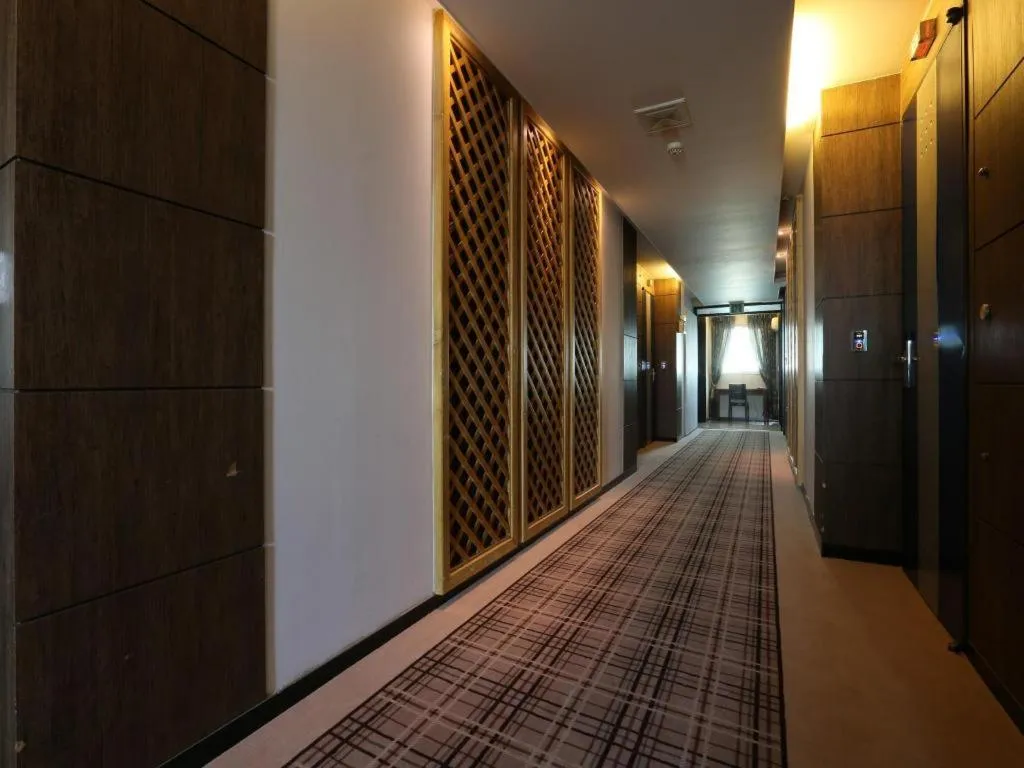 Metro Tourist Hotel Cheonan