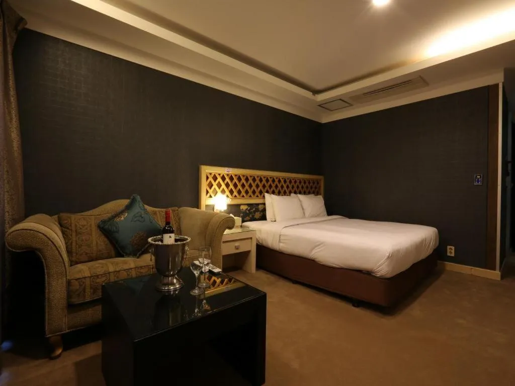 Bed in Metro Tourist Hotel Cheonan