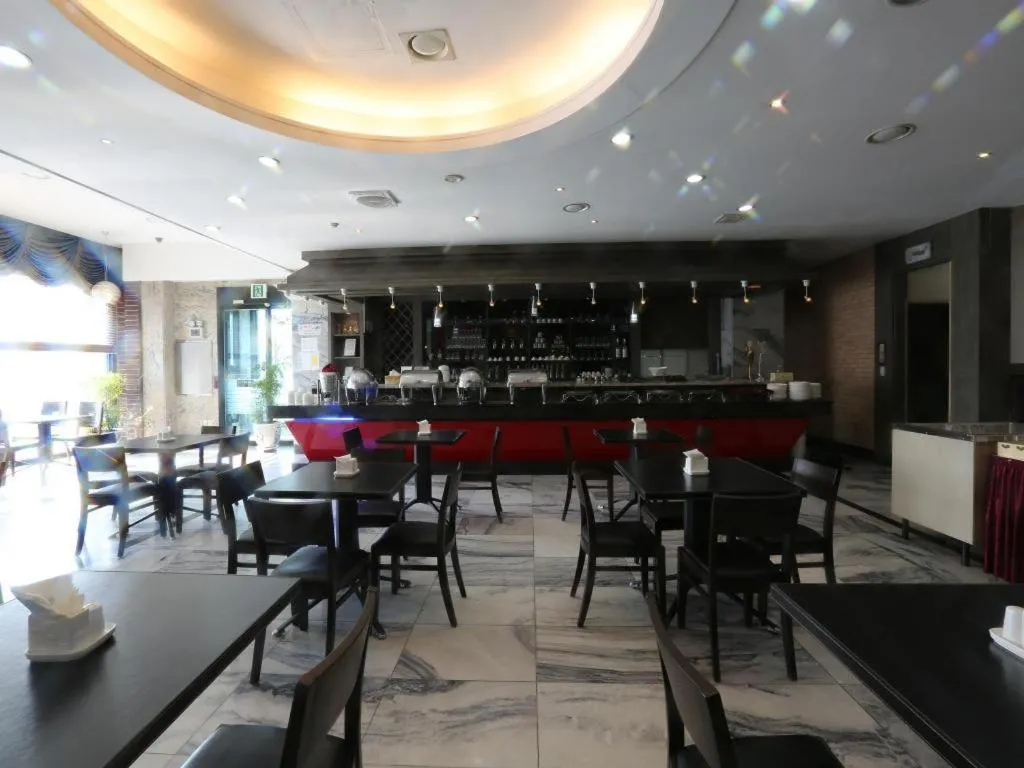 Metro Tourist Hotel Cheonan