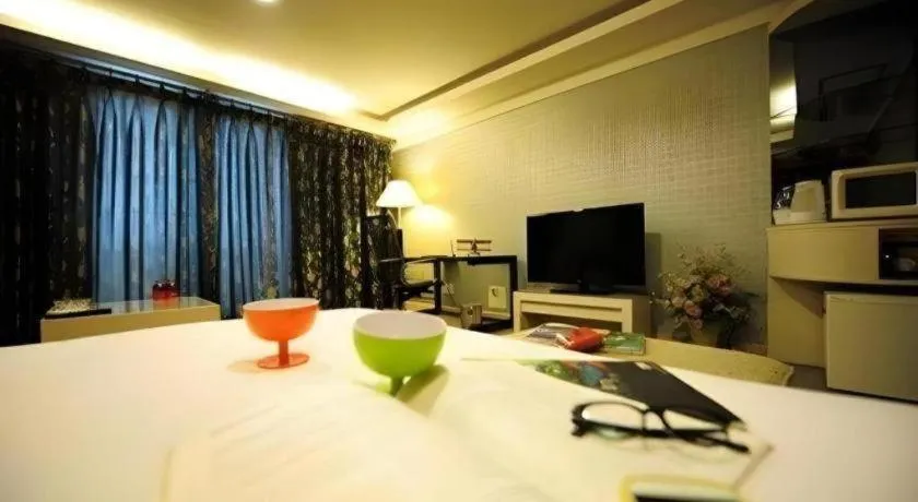 Metro Tourist Hotel Cheonan