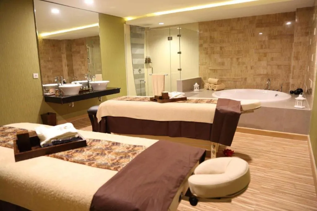 Bed in Golden Tulip Galaxy Hotel Banjarmasin