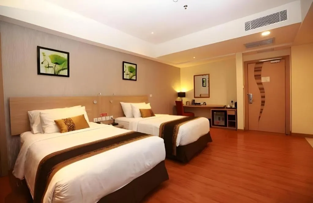 Bed in Golden Tulip Galaxy Hotel Banjarmasin