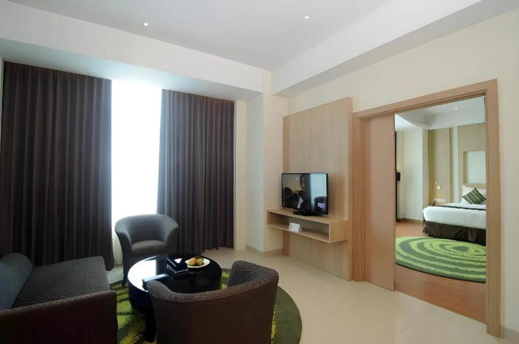 Bed in Golden Tulip Galaxy Hotel Banjarmasin