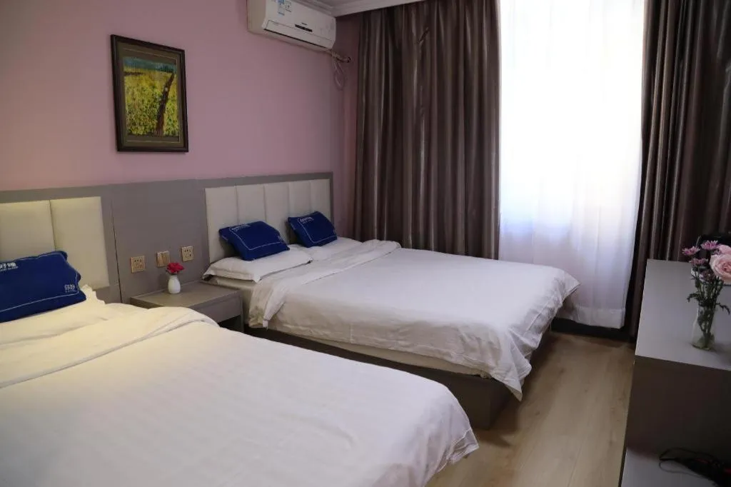 Bed in Xian Facebook Youth Hostel