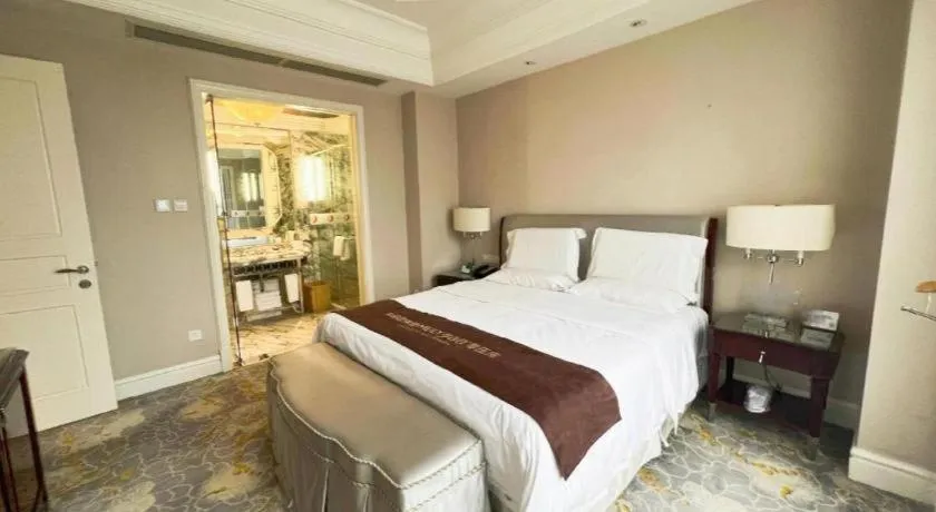 Bed in Yuncheng Jianguo Hotel