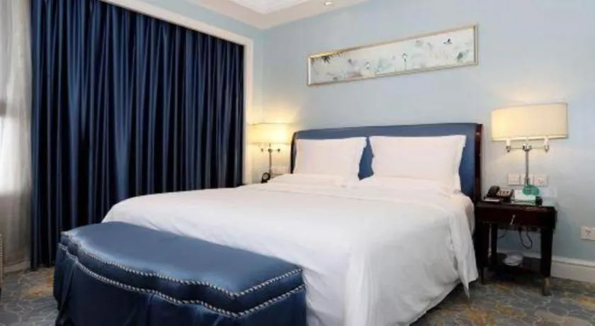 Bed in Yuncheng Jianguo Hotel