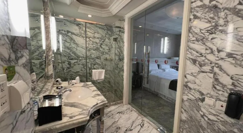 Bed in Yuncheng Jianguo Hotel