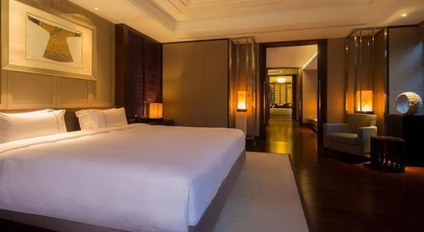 Bed in Eadry Royal Garden Hotel Haikou