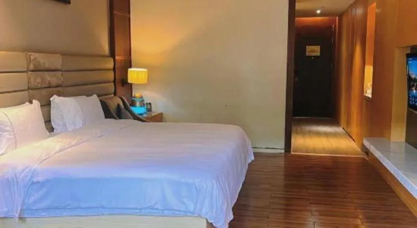 Bed in Eadry Royal Garden Hotel Haikou