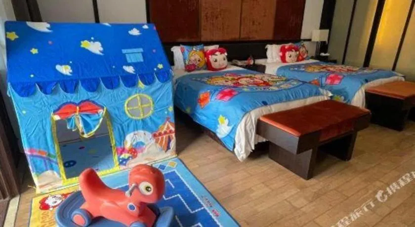 Bed in Eadry Royal Garden Hotel Haikou