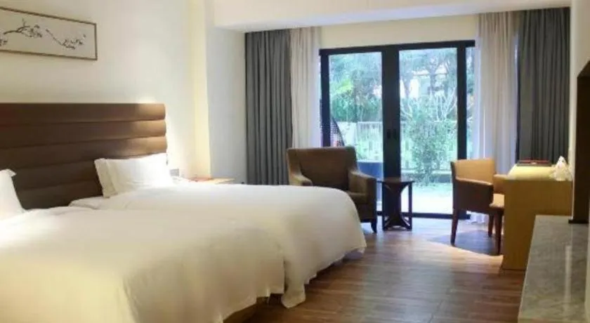 Bed in Eadry Royal Garden Hotel Haikou