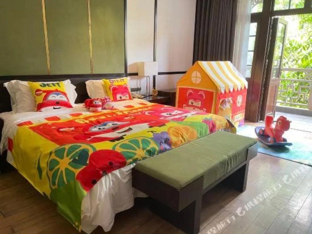 Bed in Eadry Royal Garden Hotel Haikou
