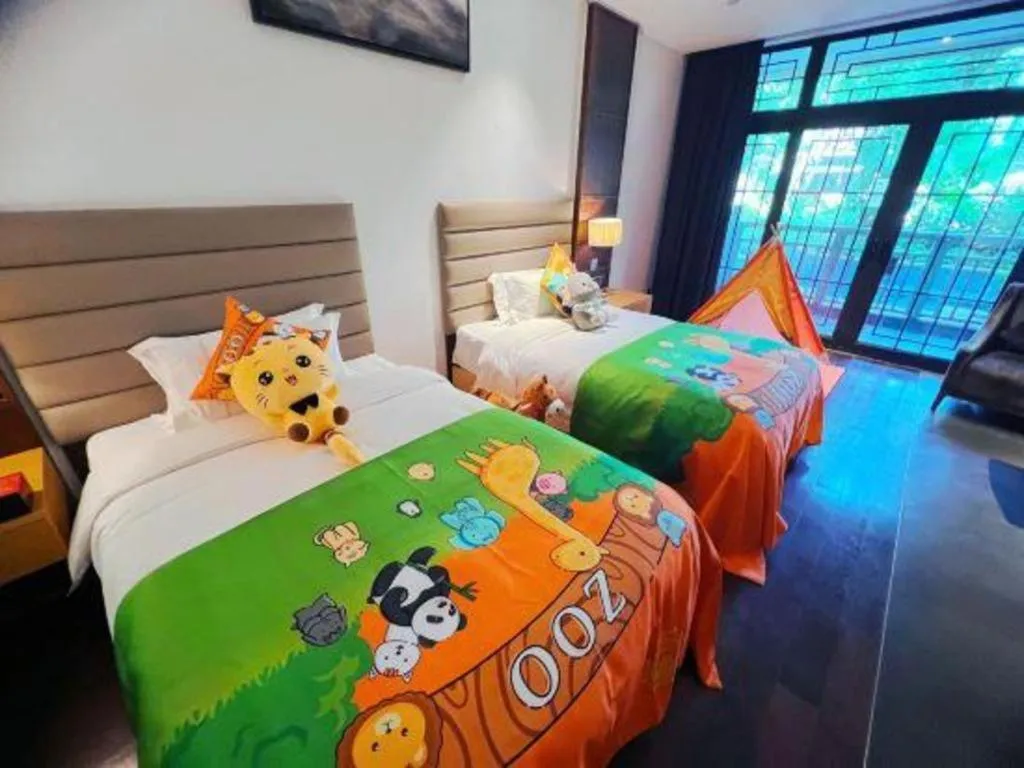 Bed in Eadry Royal Garden Hotel Haikou