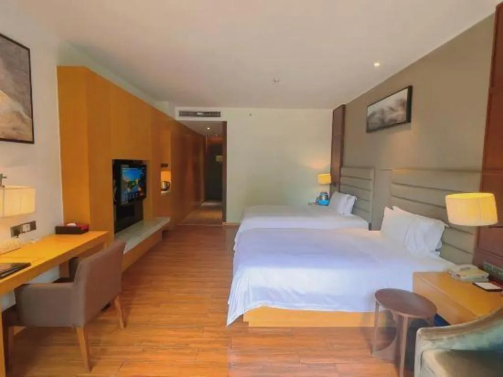 Bed in Eadry Royal Garden Hotel Haikou