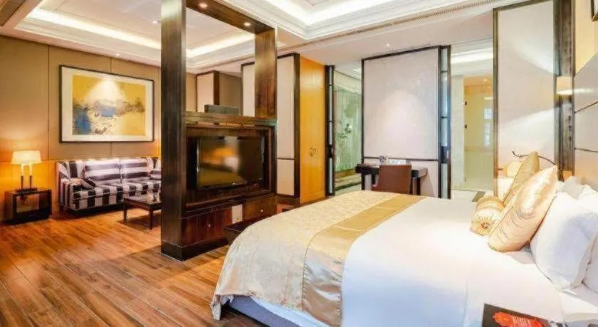 Bed in Eadry Royal Garden Hotel Haikou