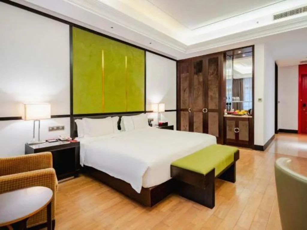 Bed in Eadry Royal Garden Hotel Haikou