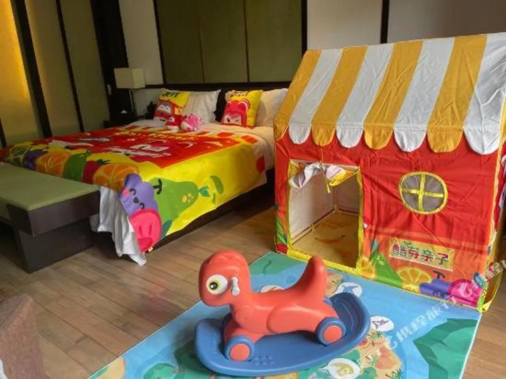 Bed in Eadry Royal Garden Hotel Haikou