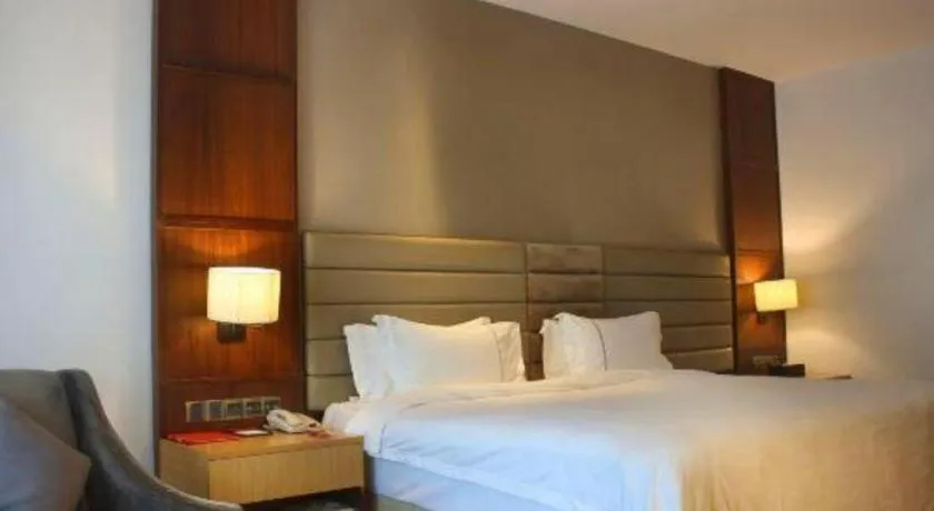 Bed in Eadry Royal Garden Hotel Haikou