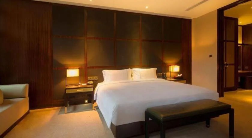 Bed in Eadry Royal Garden Hotel Haikou
