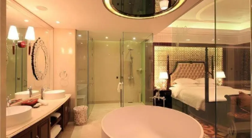 Bed in Eden Club House