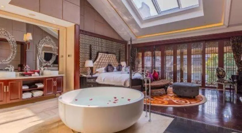 Bed in Eden Club House