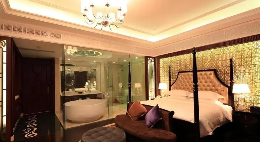 Bed in Eden Club House